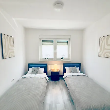 Penthouse Mit Sonnenterrasse - Zentral In Apartment Wunstorf